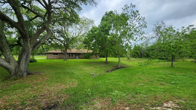 Building Photo - 16202 County Rd 191