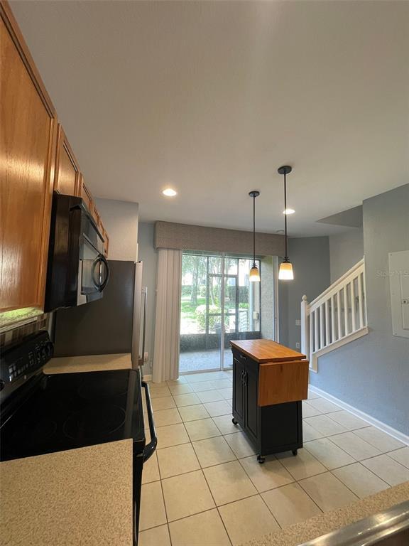 Building Photo - 1630 Stockton Dr