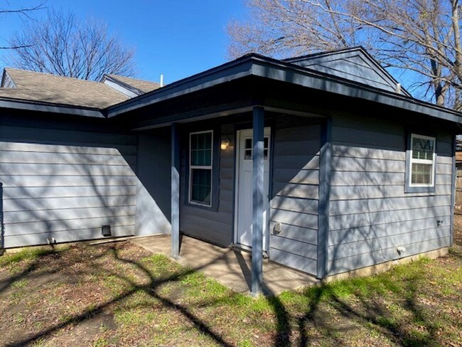 Building Photo - Beautiful Remodeled Home with large yard