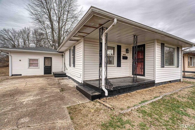 Building Photo - 2312 Frisse Ave