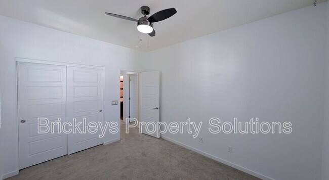 Building Photo - 2632 S Tobin