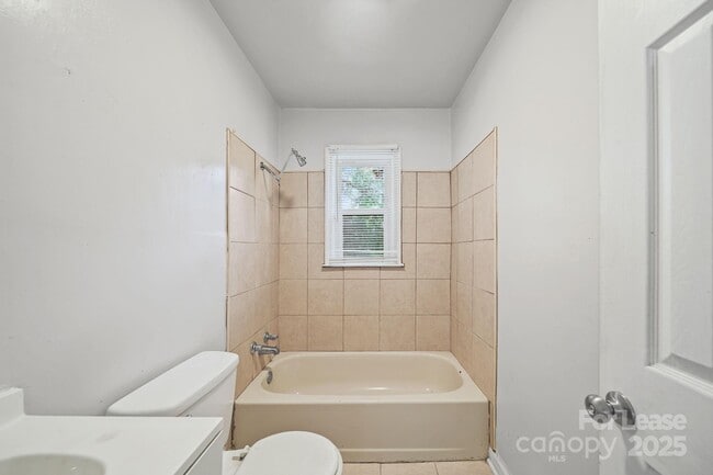 Building Photo - 2621 Druid Hls Wy