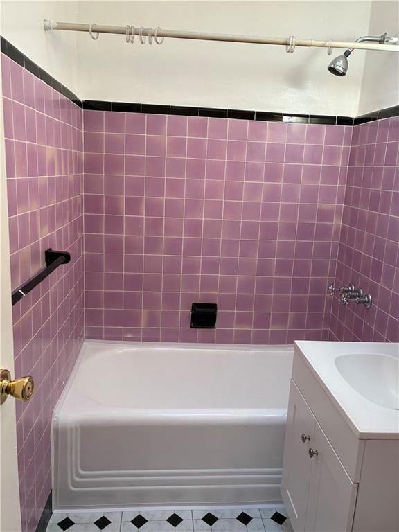 Building Photo - 2030 Coyle St