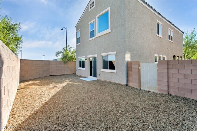 Building Photo - 9404 Sand Tiger Ave