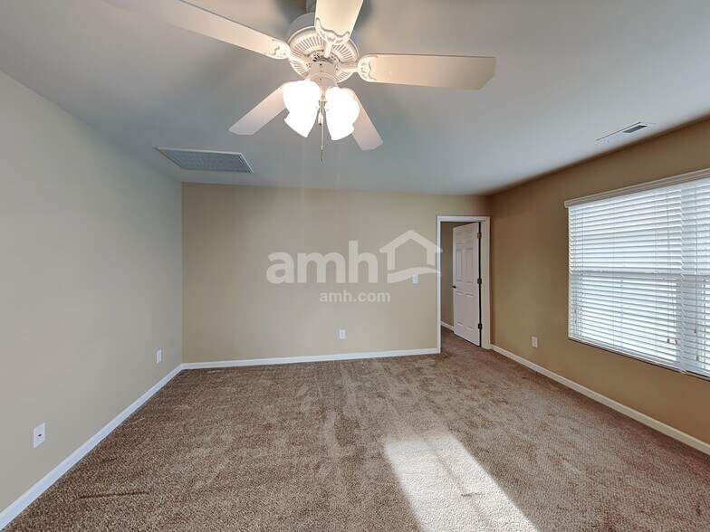Building Photo - 3617 Althorp Dr