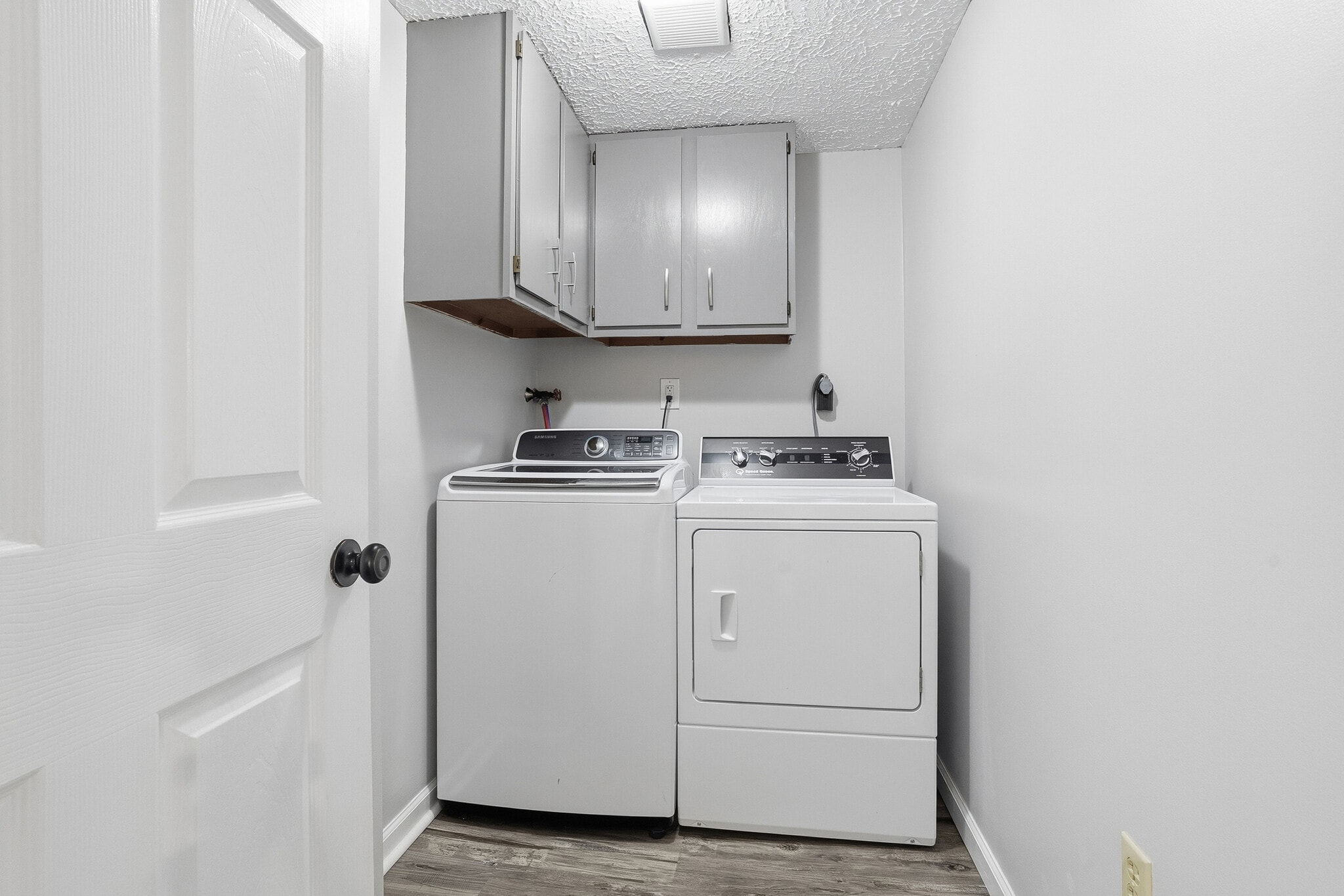 Building Photo - 1204 Dutilh Rd