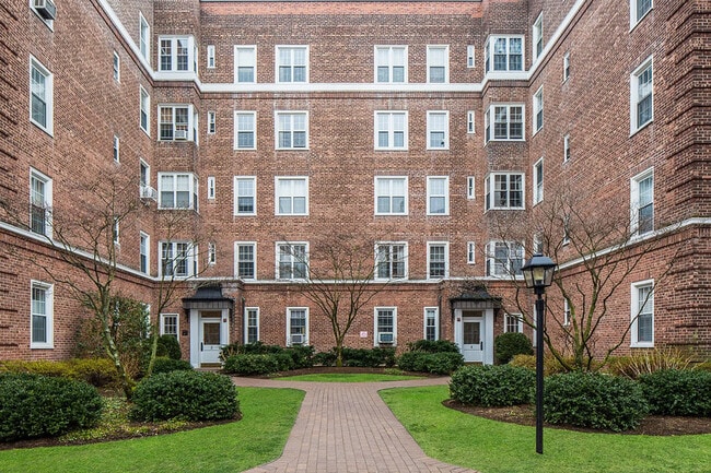 Building Photo - 4 Midland Gardens
