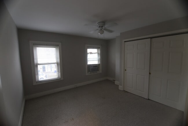 Building Photo - 309 E 6th Ave