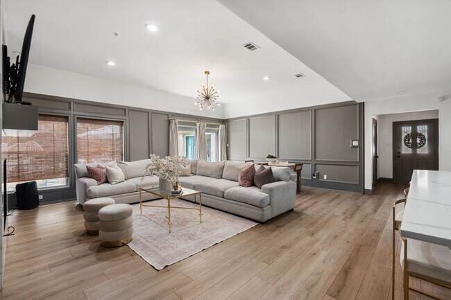 Building Photo - 40 Wellington Ct