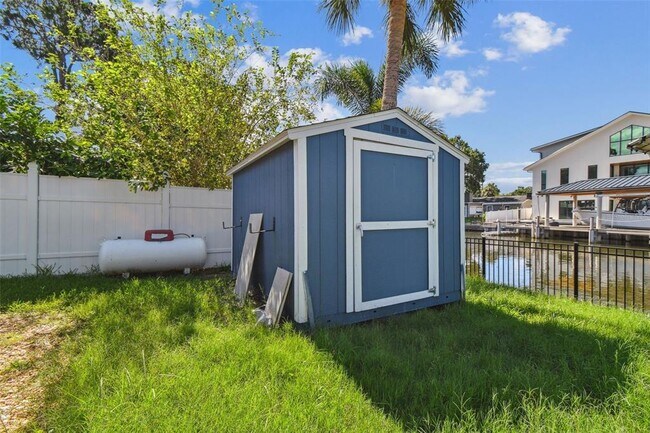 Building Photo - 8708 Thornwood Ln