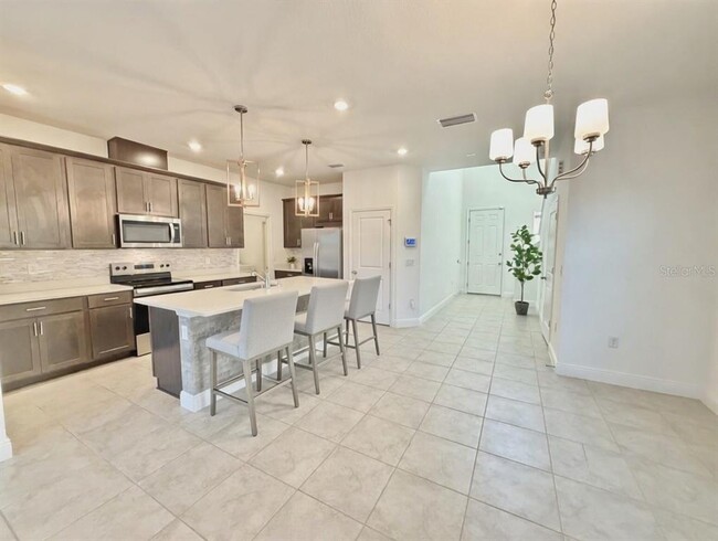 Building Photo - 2104 Axel St