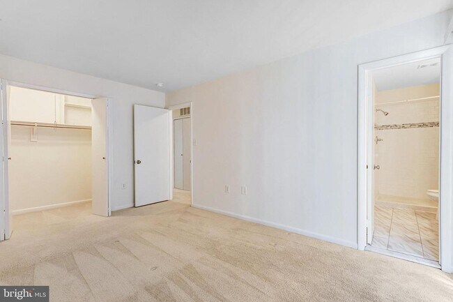 Building Photo - 4923 Casimir St