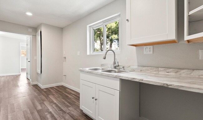 Building Photo - 17138 Sunderland Dr