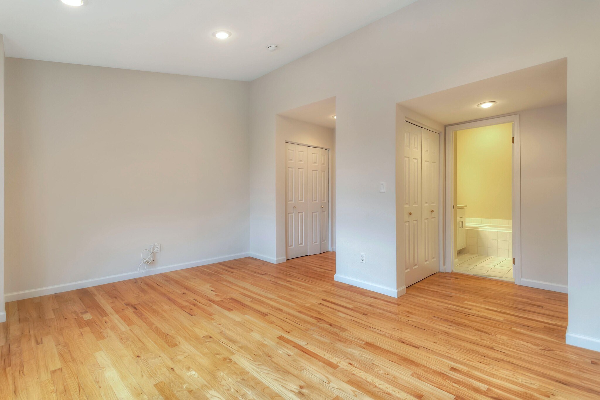 Building Photo - 124 Panorama Dr