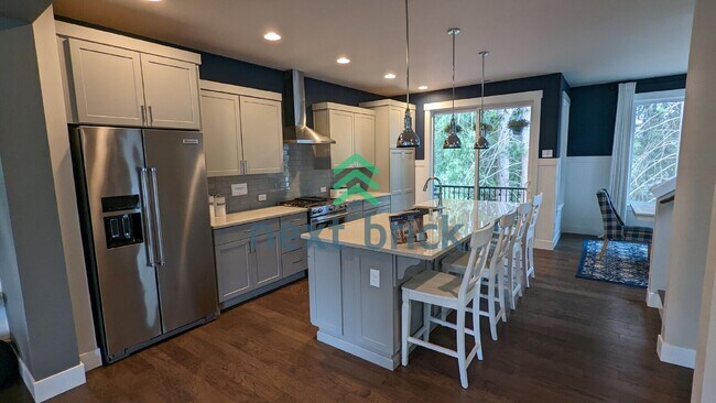 Building Photo - Spacious 3-Bed Oasis in Bothell with 3.5 Bathrooms and 2353 Sq Ft!