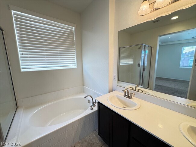 Building Photo - 6208 Yankee Spring St