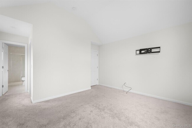 Building Photo - 730 Provost Ave