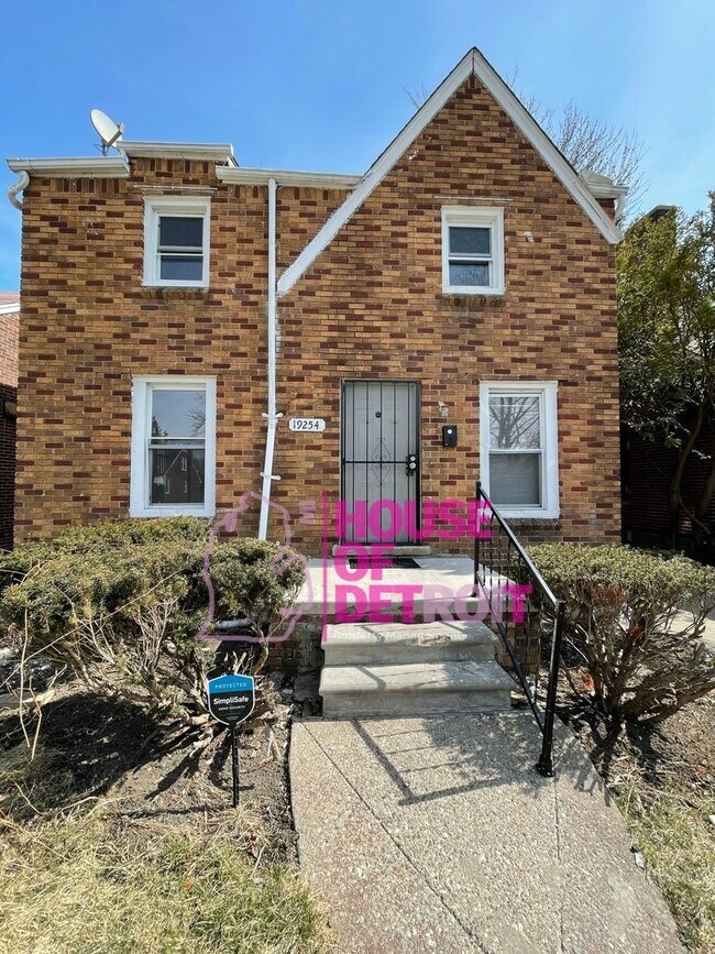 Building Photo - 2 BEDROOM | 1 BATH |