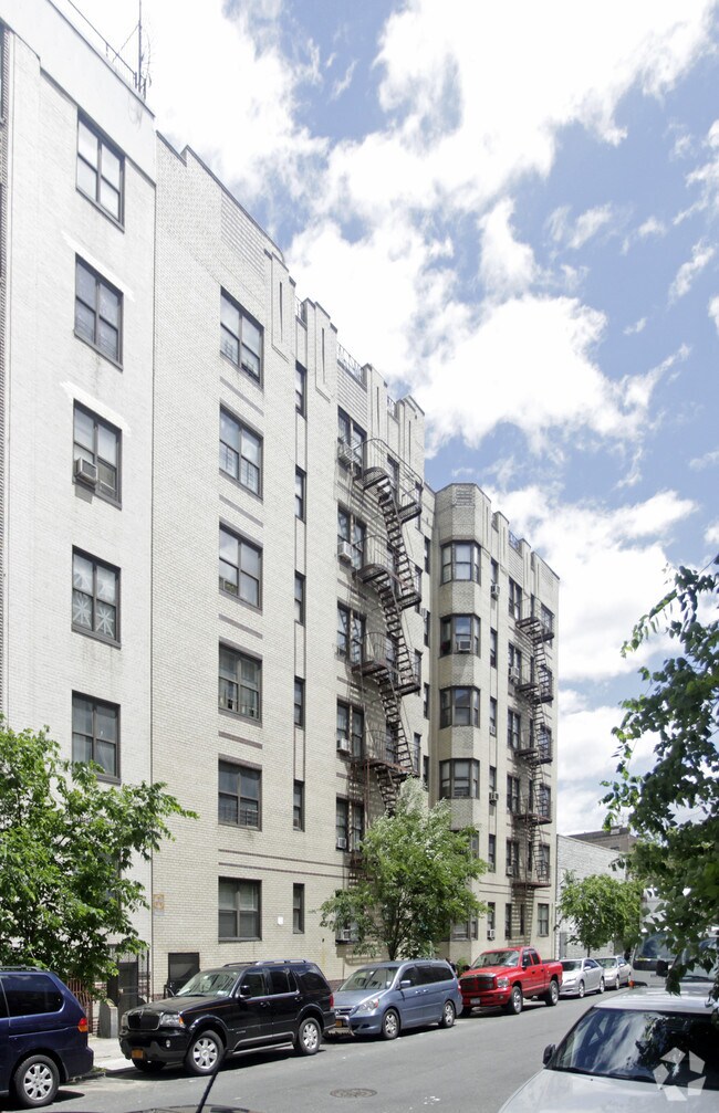 Primary Photo - 75 Thayer St