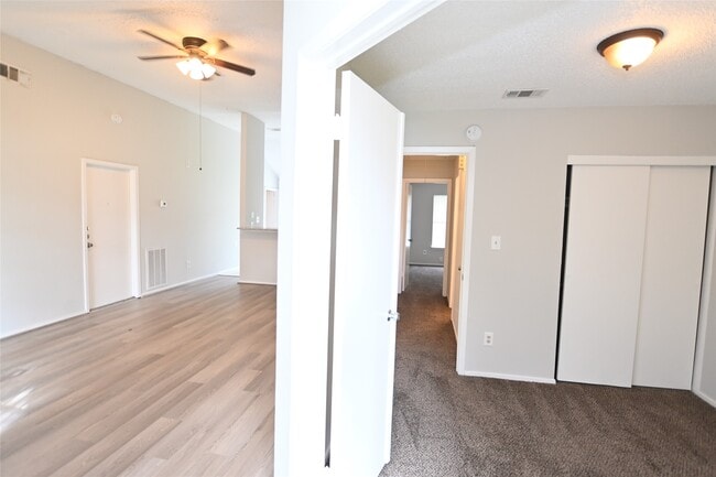 Building Photo - 6702 Garden Canyon Dr