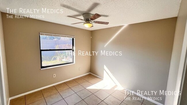 Building Photo - 5520 Charleston St