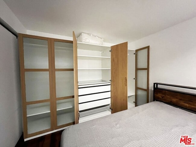 Building Photo - 24 Westminster Ave