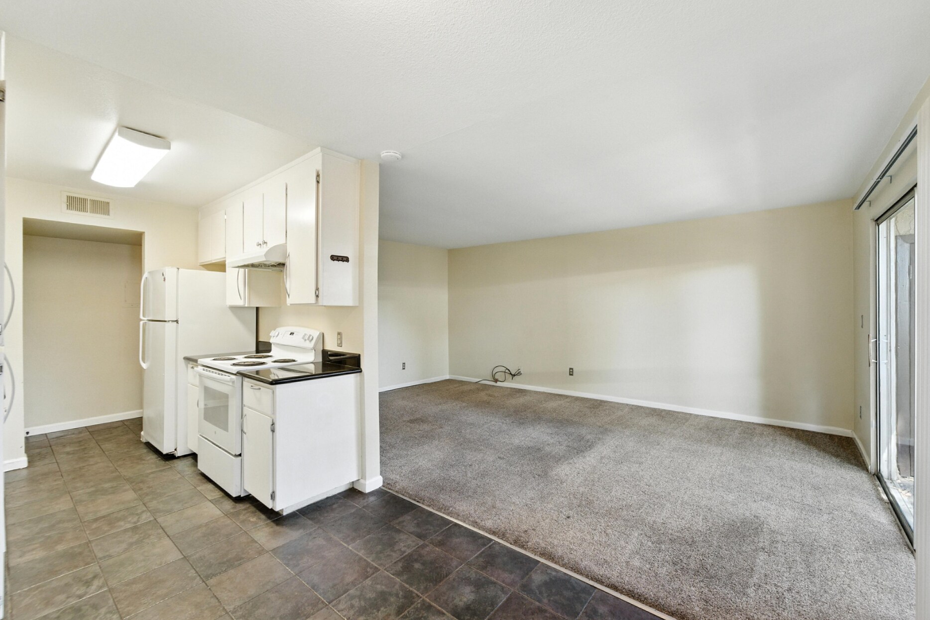 Building Photo - 303 Tradewinds Dr