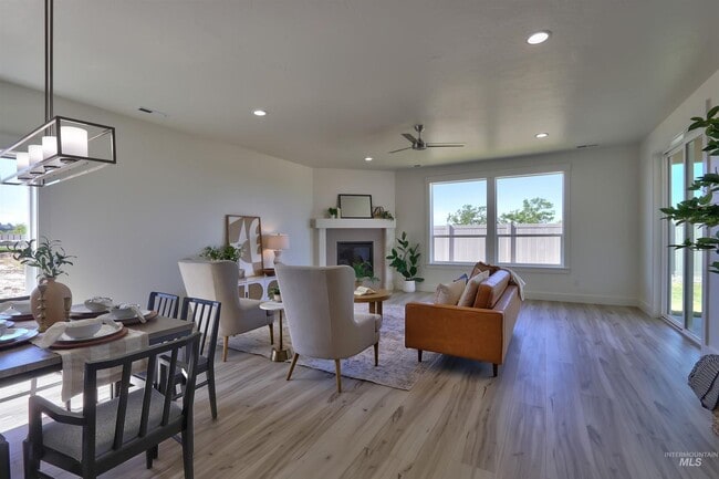 Building Photo - Beautiful Home in Herron Ridge!