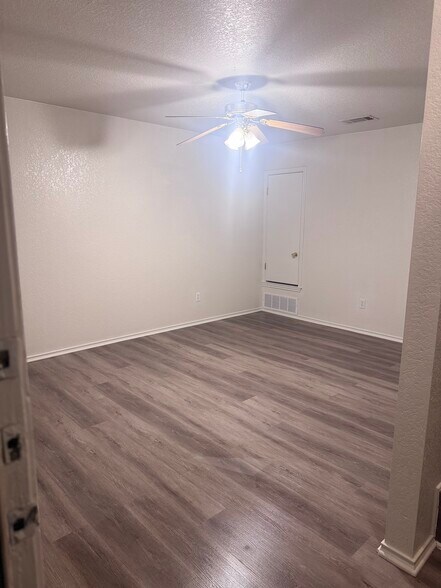 Building Photo - 1606 Aztec Trce