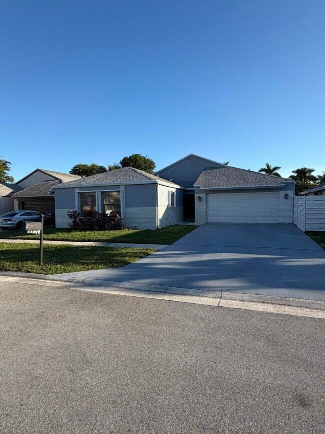 Building Photo - 11508 Clear Creek Pl