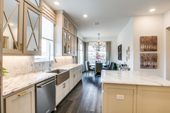 Building Photo - 100 Claire Dr