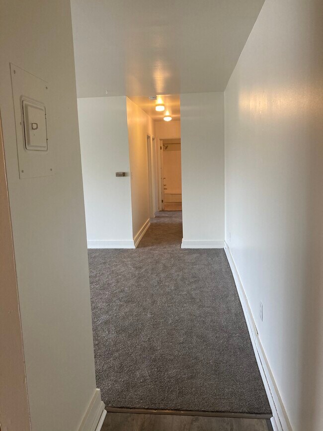 Entrance - 620 6th Ave