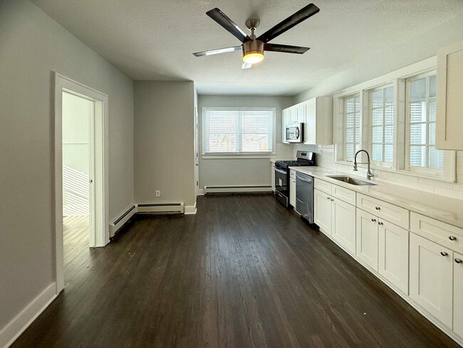 Building Photo - 36465 Main St