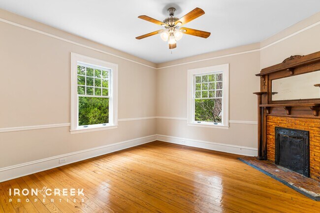 Building Photo - Stunning Historic Montford Home with Moder...