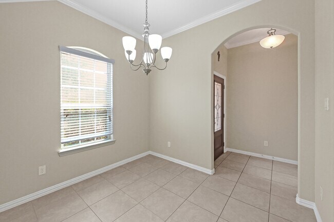 Building Photo - 13810 Rosemere Ln