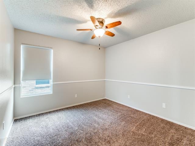 Building Photo - 5600 Glenshee Dr