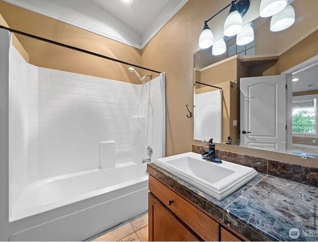 Building Photo - Home with a view for rent in Ephrata