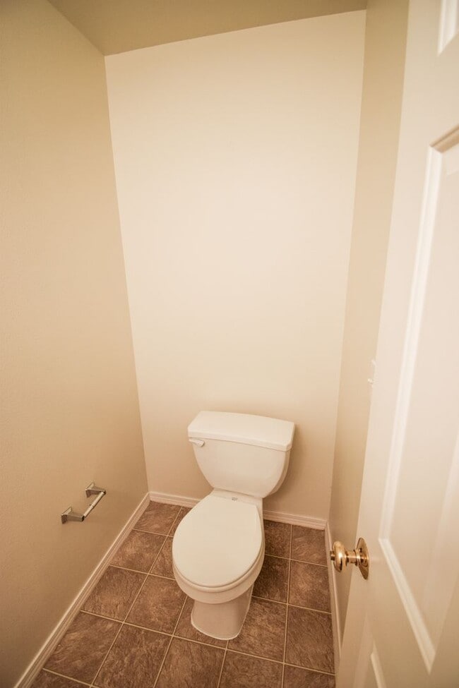 Building Photo - Astounding Condo  End Unit, Garage include...