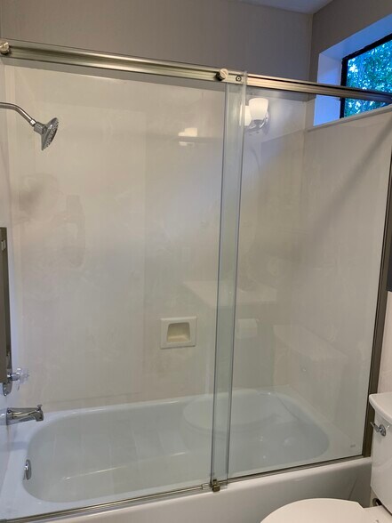 Laundry Room - 1072 Maywood Ln