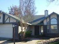 Building Photo - Sophisticated 3-Bedroom, 2-Bathroom Home in Sacramento