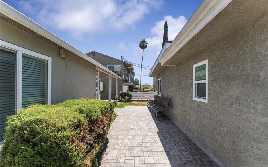 Building Photo - 1218 E Washington Blvd