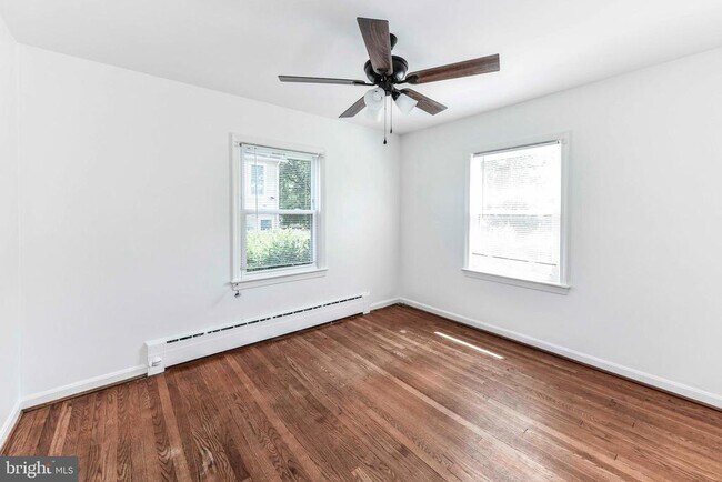 Building Photo - 130 S 29th St