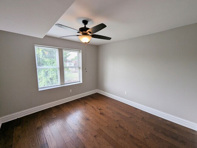 Building Photo - 5938 Cates Ave