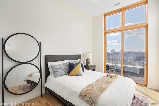 Building Photo - 1454 Townsend St