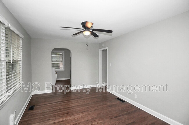 Building Photo - 1419 Herrin Ave