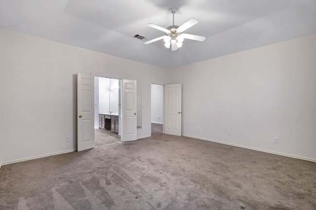 Building Photo - ***APPLICATION CURRENTLY UNDER REVIEW***Gorgeous Brick Home in Gated Shavano Bend