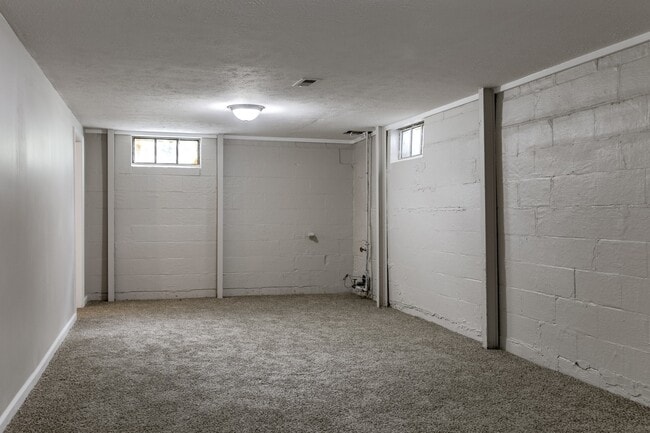 Building Photo - 3 bedroom house coming soon!