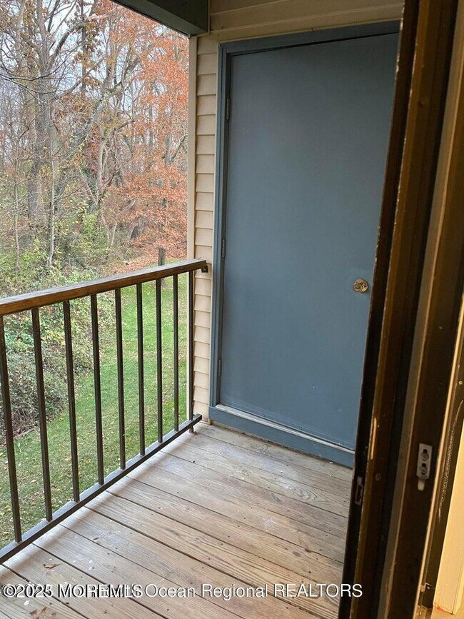 Building Photo - 1 Amherst Ct