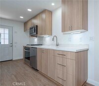 Building Photo - 10419 Hayford St