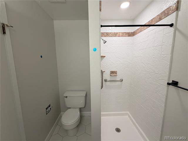 Building Photo - 529 S Xenon Ct